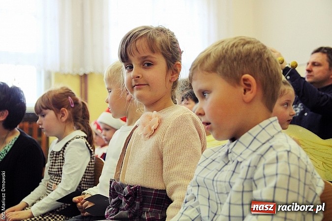Zdjęcie w galerii na portalu naszraciborz.pl: W Krzanowicach przedszkolaki recytowały wiersze wiadomości z regionu