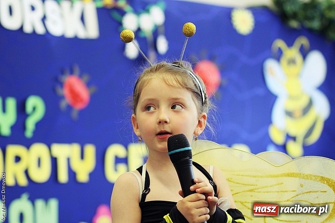 Zdjęcie w galerii na portalu naszraciborz.pl: W Krzanowicach przedszkolaki recytowały wiersze wiadomości z regionu