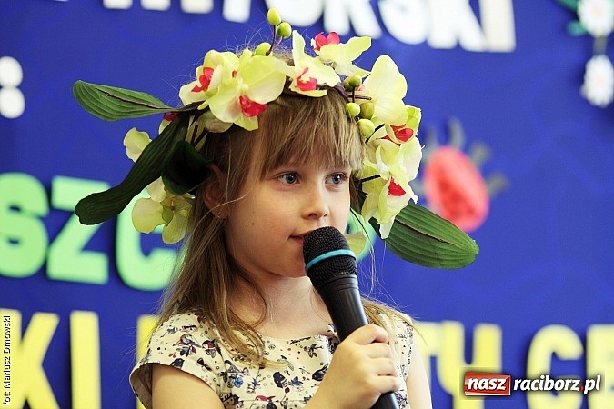 Zdjęcie w galerii na portalu naszraciborz.pl: W Krzanowicach przedszkolaki recytowały wiersze wiadomości z regionu