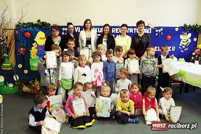 Zdjęcie w galerii na portalu naszraciborz.pl: W Krzanowicach przedszkolaki recytowały wiersze wiadomości z regionu