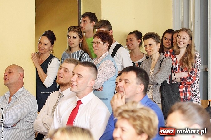 Zdjęcie w galerii na portalu naszraciborz.pl: Z Budowlanki odszedł wyjątkowy rocznik wiadomości z regionu