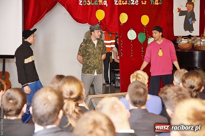 Zdjęcie w galerii na portalu naszraciborz.pl: Z Budowlanki odszedł wyjątkowy rocznik wiadomości z regionu