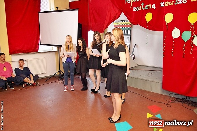 Zdjęcie w galerii na portalu naszraciborz.pl: Z Budowlanki odszedł wyjątkowy rocznik wiadomości z regionu