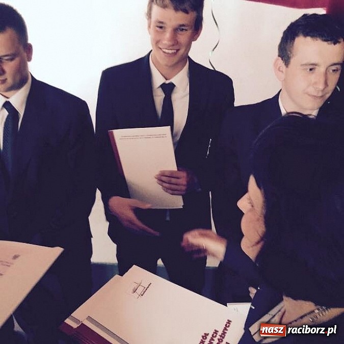 Zdjęcie w galerii na portalu naszraciborz.pl: Z Budowlanki odszedł wyjątkowy rocznik wiadomości z regionu