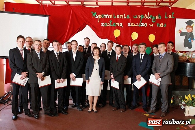 Zdjęcie w galerii na portalu naszraciborz.pl: Z Budowlanki odszedł wyjątkowy rocznik wiadomości z regionu