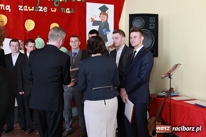 Zdjęcie w galerii na portalu naszraciborz.pl: Z Budowlanki odszedł wyjątkowy rocznik wiadomości z regionu