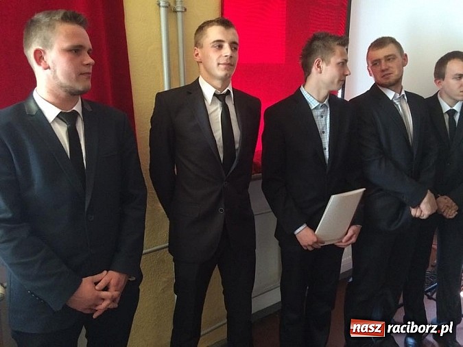 Zdjęcie w galerii na portalu naszraciborz.pl: Z Budowlanki odszedł wyjątkowy rocznik wiadomości z regionu