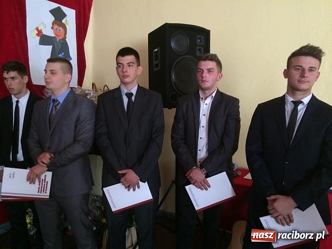 Zdjęcie w galerii na portalu naszraciborz.pl: Z Budowlanki odszedł wyjątkowy rocznik wiadomości z regionu