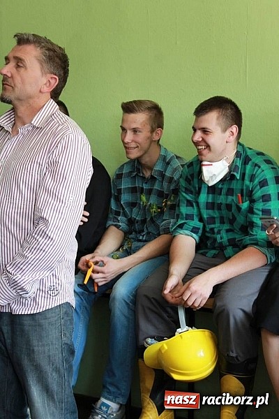 Zdjęcie w galerii na portalu naszraciborz.pl: Z Budowlanki odszedł wyjątkowy rocznik wiadomości z regionu