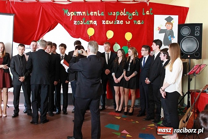 Zdjęcie w galerii na portalu naszraciborz.pl: Z Budowlanki odszedł wyjątkowy rocznik wiadomości z regionu