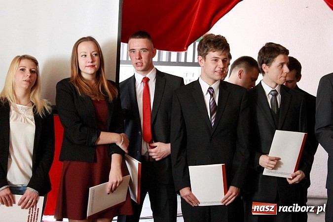 Zdjęcie w galerii na portalu naszraciborz.pl: Z Budowlanki odszedł wyjątkowy rocznik wiadomości z regionu