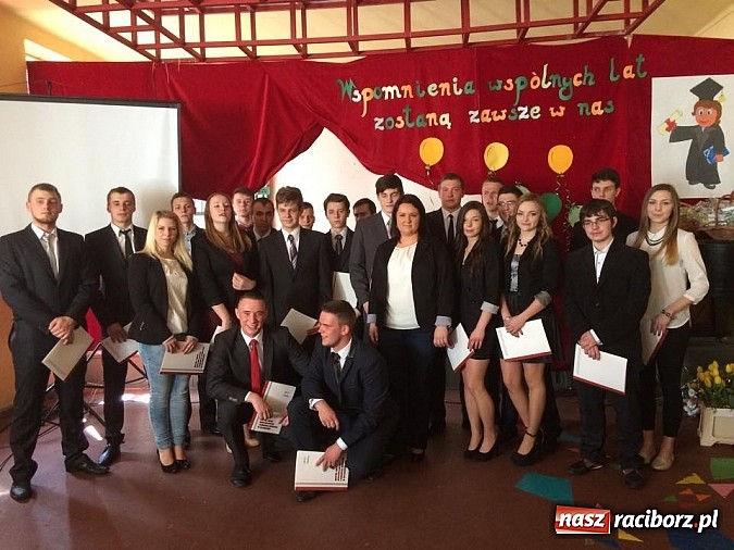Zdjęcie w galerii na portalu naszraciborz.pl: Z Budowlanki odszedł wyjątkowy rocznik wiadomości z regionu
