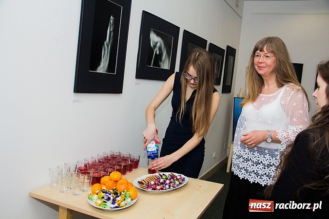 Zdjęcie w galerii na portalu naszraciborz.pl: Żywioły Natury w Galerii Czarny Kot wiadomości z regionu