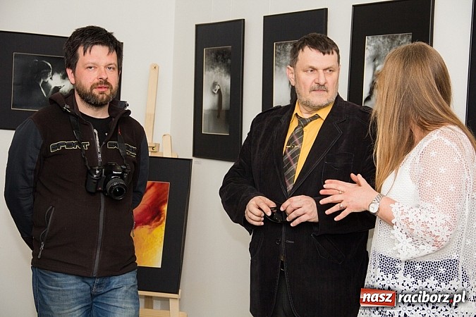 Zdjęcie w galerii na portalu naszraciborz.pl: Żywioły Natury w Galerii Czarny Kot wiadomości z regionu