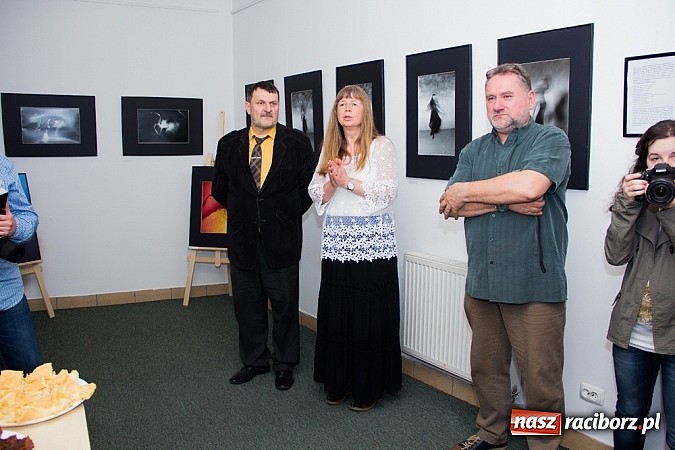 Zdjęcie w galerii na portalu naszraciborz.pl: Żywioły Natury w Galerii Czarny Kot wiadomości z regionu