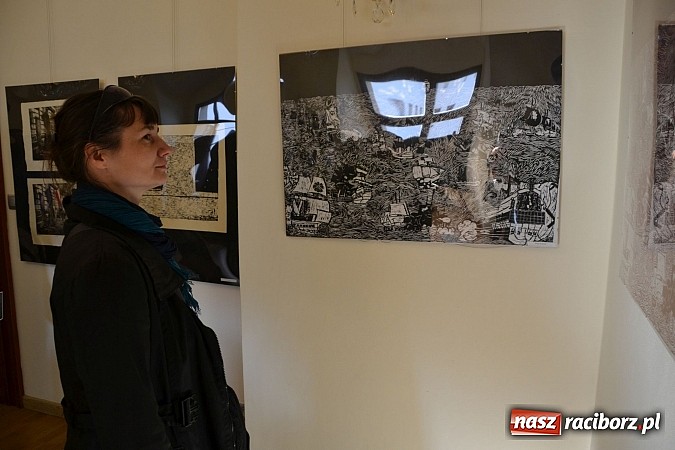 Zdjęcie w galerii na portalu naszraciborz.pl: Grafiki członk&oacute;w Koła Naukowego GRAFIT - na zamku otwarto nową wystawę wiadomości z regionu