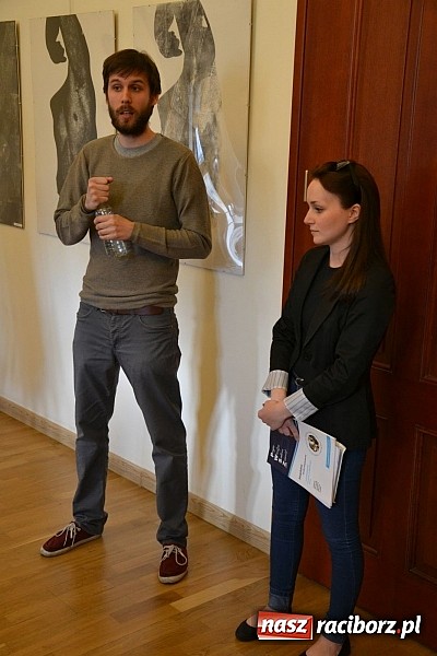 Zdjęcie w galerii na portalu naszraciborz.pl: Grafiki członk&oacute;w Koła Naukowego GRAFIT - na zamku otwarto nową wystawę wiadomości z regionu