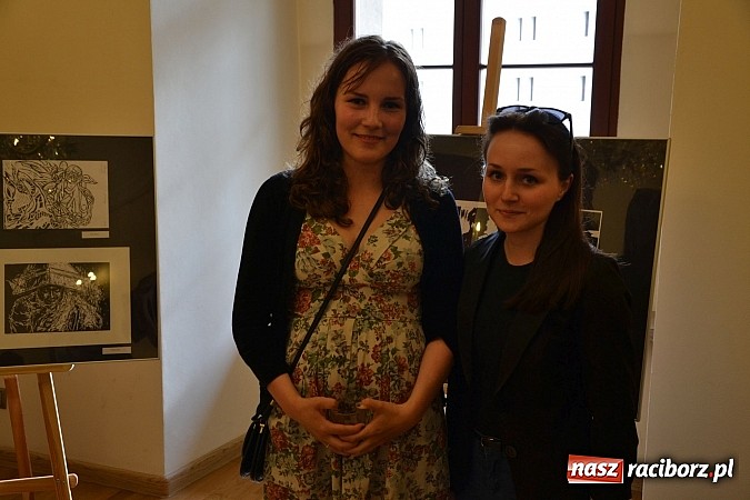 Zdjęcie w galerii na portalu naszraciborz.pl: Grafiki członk&oacute;w Koła Naukowego GRAFIT - na zamku otwarto nową wystawę wiadomości z regionu