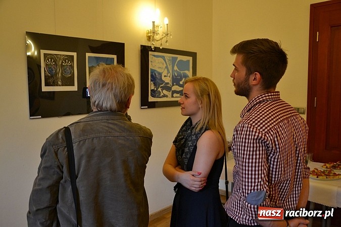 Zdjęcie w galerii na portalu naszraciborz.pl: Grafiki członk&oacute;w Koła Naukowego GRAFIT - na zamku otwarto nową wystawę wiadomości z regionu