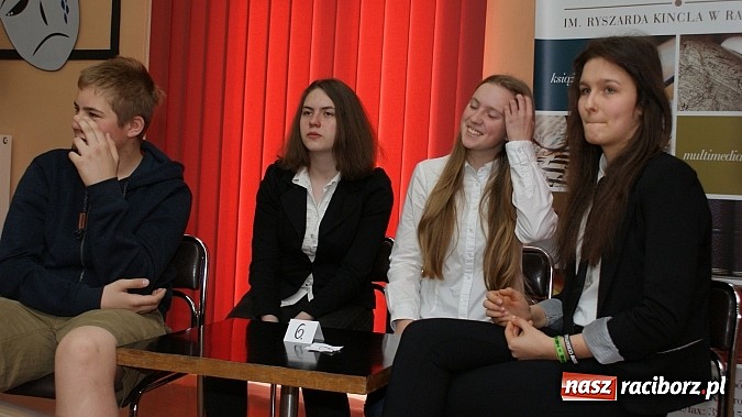 Zdjęcie w galerii na portalu naszraciborz.pl: Tw&oacute;rcze zmagania i wyzwania w książnicy wiadomości z regionu