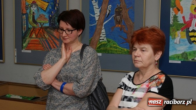 Zdjęcie w galerii na portalu naszraciborz.pl: Tw&oacute;rcze zmagania i wyzwania w książnicy wiadomości z regionu