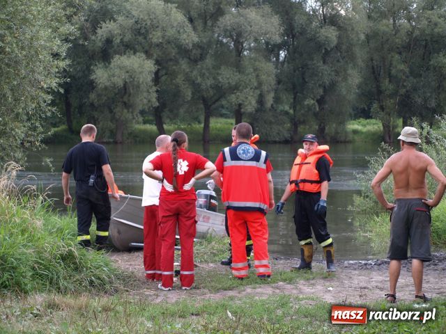 Zdjęcie w galerii na portalu naszraciborz.pl: Mężczyzna utonął w starej Odrze wiadomości z regionu