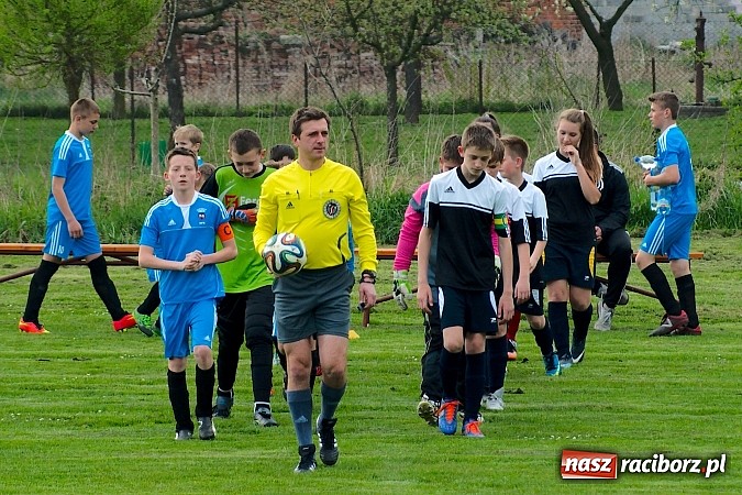 Zdjęcie w galerii na portalu naszraciborz.pl: Waleczna gra Pawłowa. Trzy punkty Borucina wiadomości z regionu