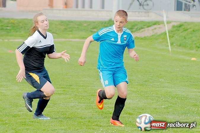 Zdjęcie w galerii na portalu naszraciborz.pl: Waleczna gra Pawłowa. Trzy punkty Borucina wiadomości z regionu
