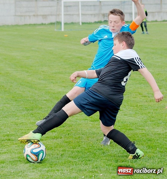 Zdjęcie w galerii na portalu naszraciborz.pl: Waleczna gra Pawłowa. Trzy punkty Borucina wiadomości z regionu