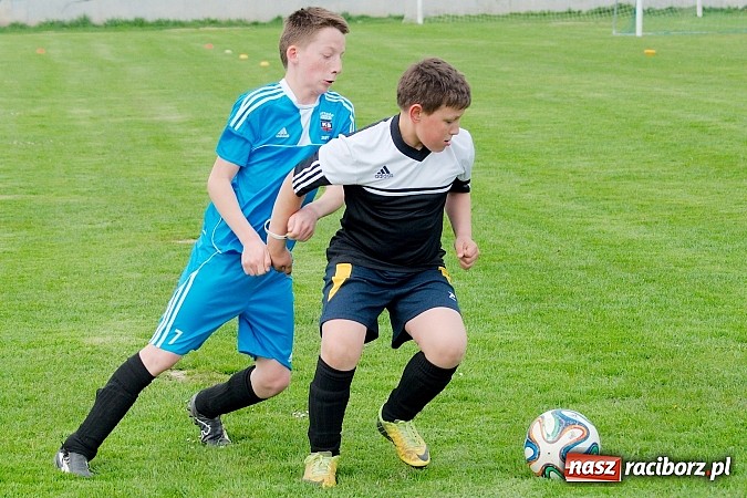 Zdjęcie w galerii na portalu naszraciborz.pl: Waleczna gra Pawłowa. Trzy punkty Borucina wiadomości z regionu