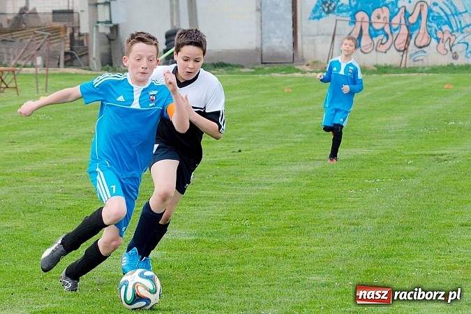 Zdjęcie w galerii na portalu naszraciborz.pl: Waleczna gra Pawłowa. Trzy punkty Borucina wiadomości z regionu