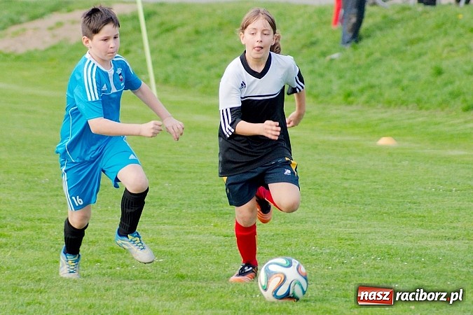 Zdjęcie w galerii na portalu naszraciborz.pl: Waleczna gra Pawłowa. Trzy punkty Borucina wiadomości z regionu