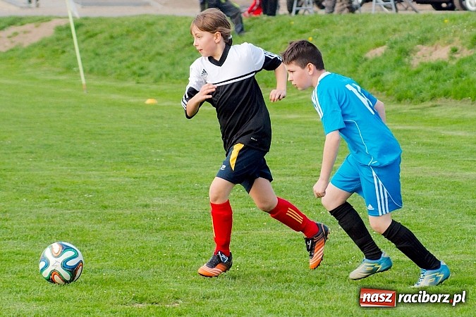 Zdjęcie w galerii na portalu naszraciborz.pl: Waleczna gra Pawłowa. Trzy punkty Borucina wiadomości z regionu