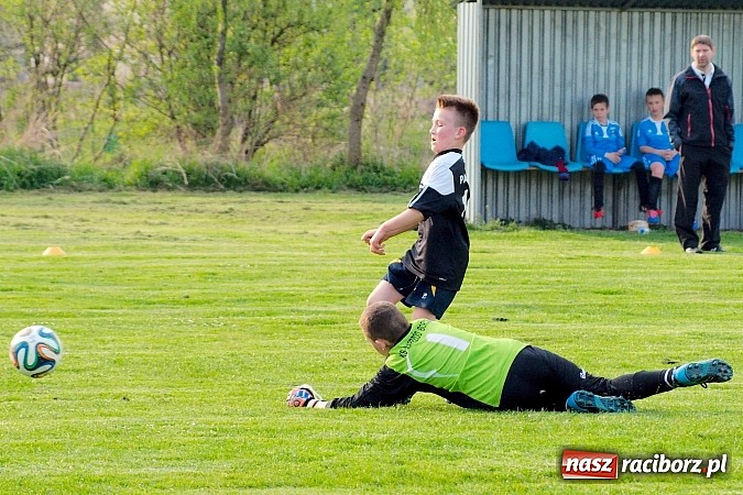 Zdjęcie w galerii na portalu naszraciborz.pl: Waleczna gra Pawłowa. Trzy punkty Borucina wiadomości z regionu