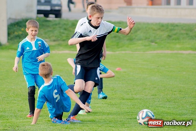 Zdjęcie w galerii na portalu naszraciborz.pl: Waleczna gra Pawłowa. Trzy punkty Borucina wiadomości z regionu