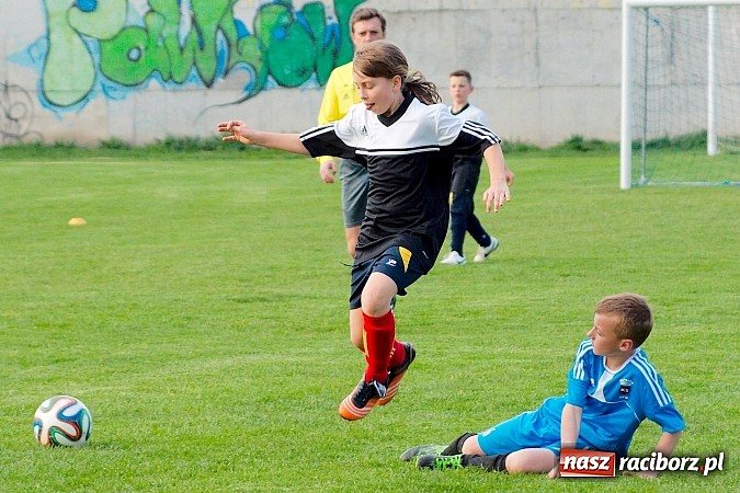 Zdjęcie w galerii na portalu naszraciborz.pl: Waleczna gra Pawłowa. Trzy punkty Borucina wiadomości z regionu
