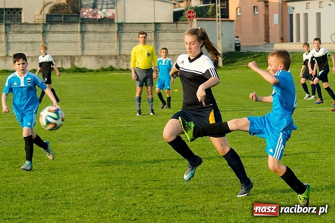 Zdjęcie w galerii na portalu naszraciborz.pl: Waleczna gra Pawłowa. Trzy punkty Borucina wiadomości z regionu