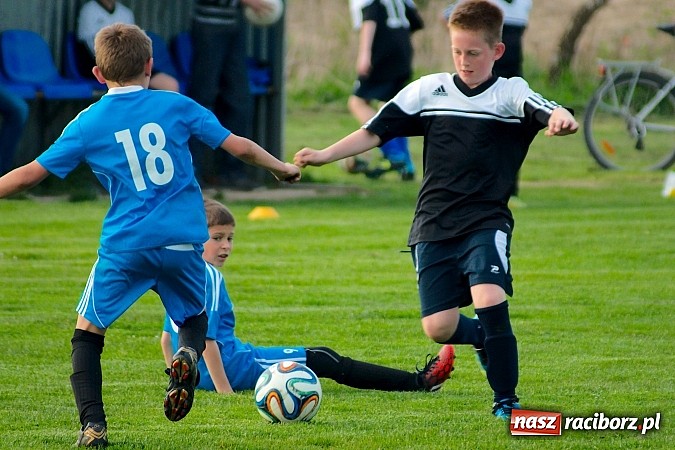 Zdjęcie w galerii na portalu naszraciborz.pl: Waleczna gra Pawłowa. Trzy punkty Borucina wiadomości z regionu