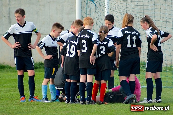 Zdjęcie w galerii na portalu naszraciborz.pl: Waleczna gra Pawłowa. Trzy punkty Borucina wiadomości z regionu