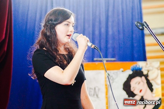 Zdjęcie w galerii na portalu naszraciborz.pl: II LO pożegnało swoich maturzystów. Teraz już tylko nauka przed egzaminem dojrzałości wiadomości z regionu