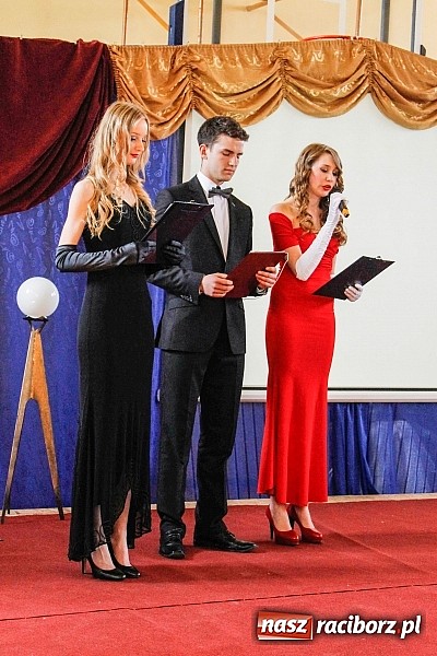 Zdjęcie w galerii na portalu naszraciborz.pl: II LO pożegnało swoich maturzystów. Teraz już tylko nauka przed egzaminem dojrzałości wiadomości z regionu