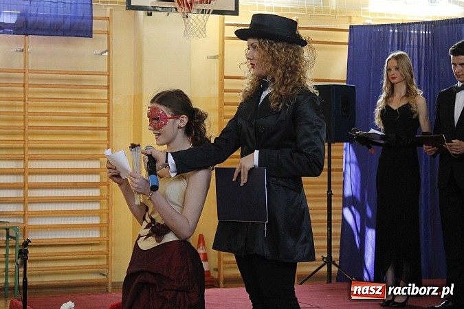 Zdjęcie w galerii na portalu naszraciborz.pl: II LO pożegnało swoich maturzystów. Teraz już tylko nauka przed egzaminem dojrzałości wiadomości z regionu