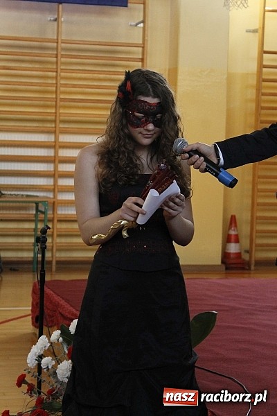 Zdjęcie w galerii na portalu naszraciborz.pl: II LO pożegnało swoich maturzystów. Teraz już tylko nauka przed egzaminem dojrzałości wiadomości z regionu