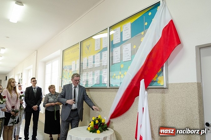 Zdjęcie w galerii na portalu naszraciborz.pl: II LO pożegnało swoich maturzystów. Teraz już tylko nauka przed egzaminem dojrzałości wiadomości z regionu