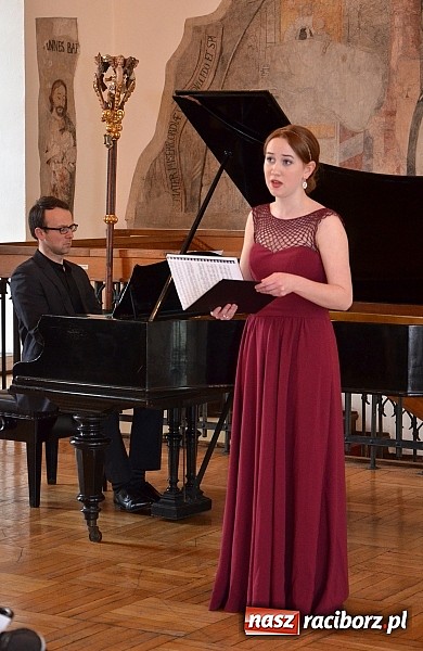 Zdjęcie w galerii na portalu naszraciborz.pl: Twarzą w twarz - nowa wystawa w Muzeum wiadomości z regionu