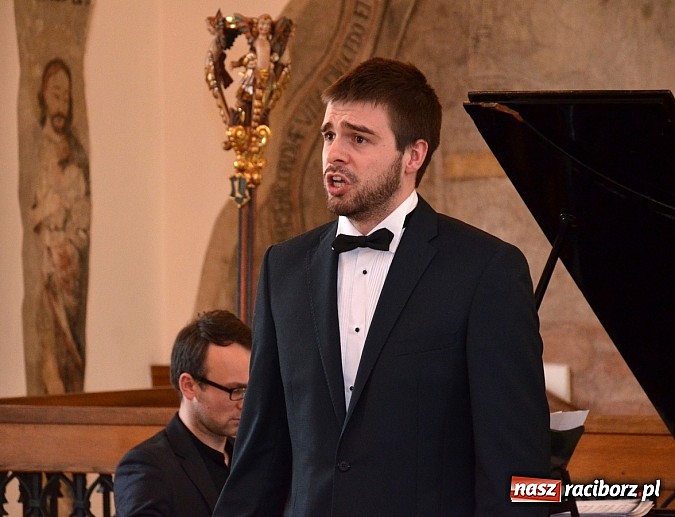 Zdjęcie w galerii na portalu naszraciborz.pl: Twarzą w twarz - nowa wystawa w Muzeum wiadomości z regionu