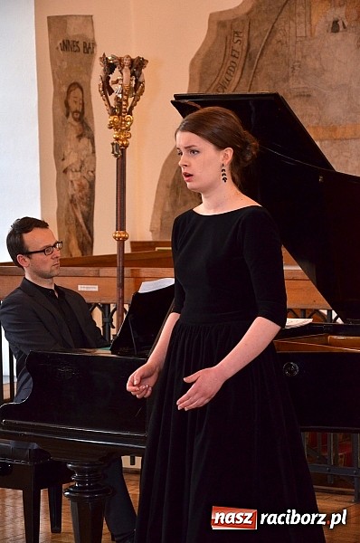 Zdjęcie w galerii na portalu naszraciborz.pl: Twarzą w twarz - nowa wystawa w Muzeum wiadomości z regionu