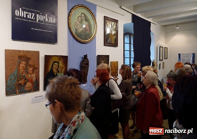 Zdjęcie w galerii na portalu naszraciborz.pl: Twarzą w twarz - nowa wystawa w Muzeum wiadomości z regionu