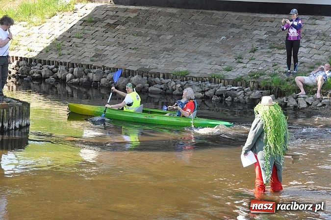 Zdjęcie w galerii na portalu naszraciborz.pl: Rekordowe VI Wielkie Sprzątanie Rzeki Rudy z Podróżnikiem Roku National Geographic wiadomości z regionu