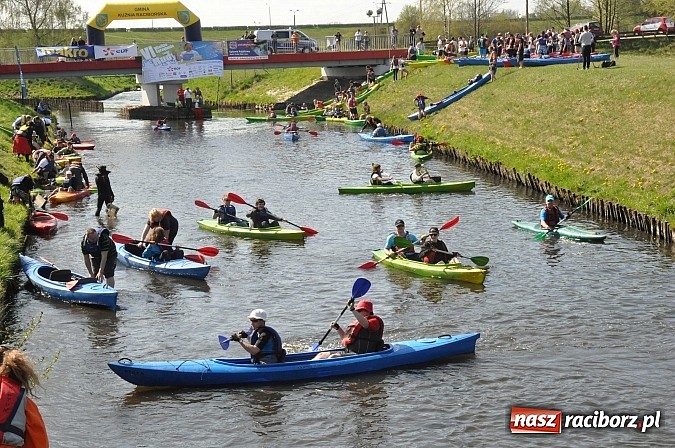 Zdjęcie w galerii na portalu naszraciborz.pl: Rekordowe VI Wielkie Sprzątanie Rzeki Rudy z Podróżnikiem Roku National Geographic wiadomości z regionu
